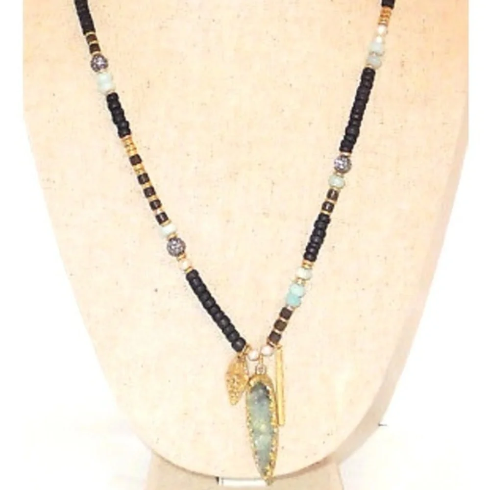 Stella & Dot | RARE Retired Artisan Druzy & Hand-beaded Pendant Necklace - Picture 6 of 9